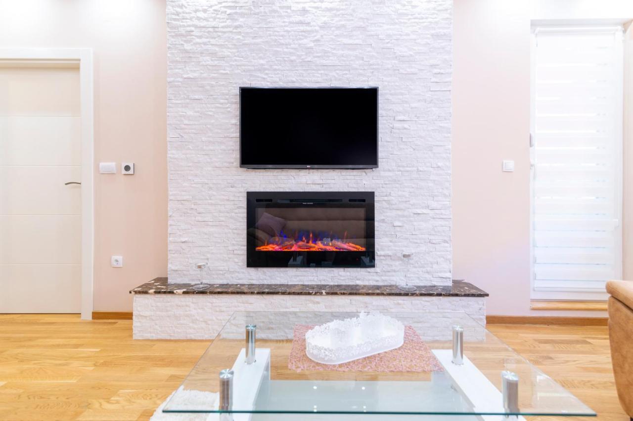 נובי סאד Mili Lux Apartman מראה חיצוני תמונה